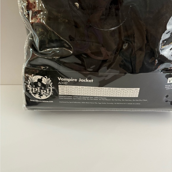 Spirit Halloween Black Vampire Jacket with Mask & Fingerless Gloves - Picture 3 of 5